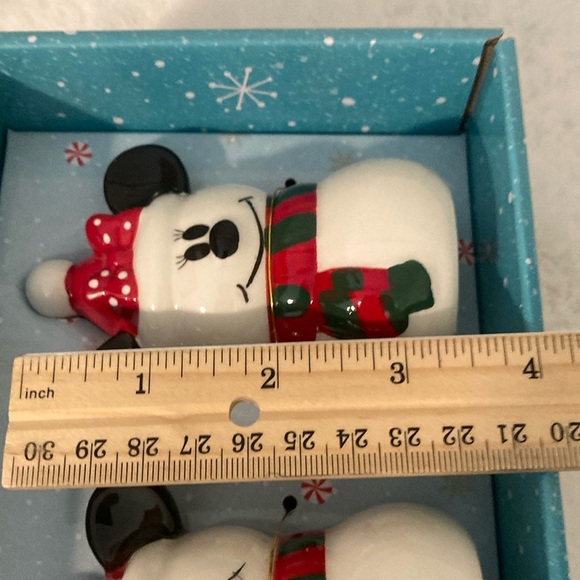 Disney Christmas Mickey and Minnie Mouse Shakers - Picture 4 of 5
